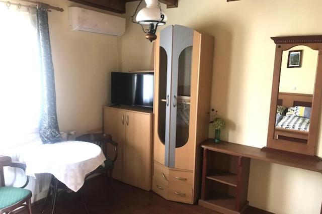 Convoy Panzio Bed & Breakfast Szajol Exterior photo