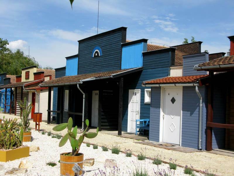 Convoy Panzio Bed & Breakfast Szajol Exterior photo